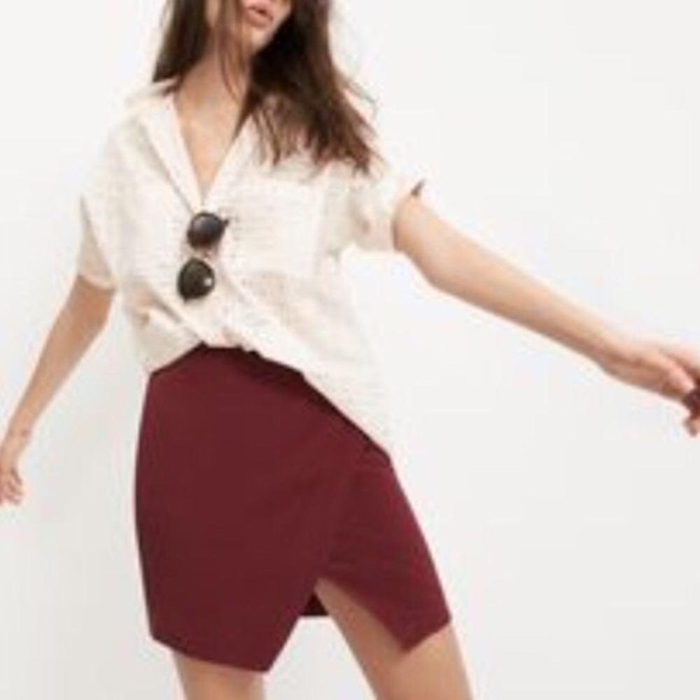 Madewell Parkway Skirt in brick red.